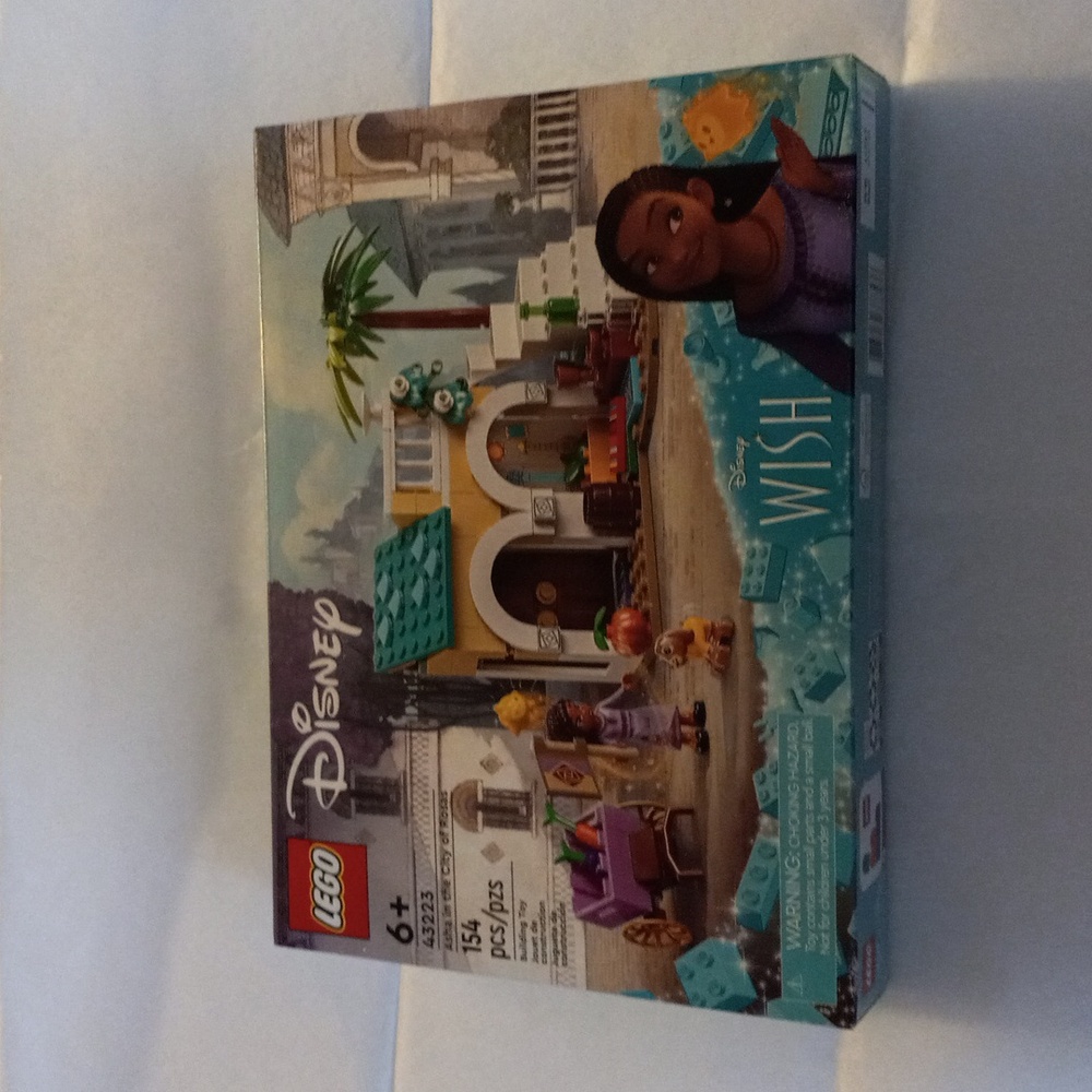 NWT Lego Disney wish 154pcs
